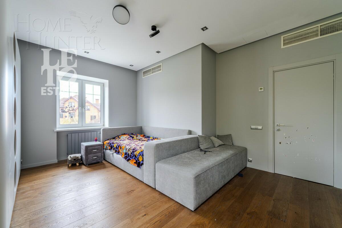 2-этажный коттедж 1 512 м² с отделкой