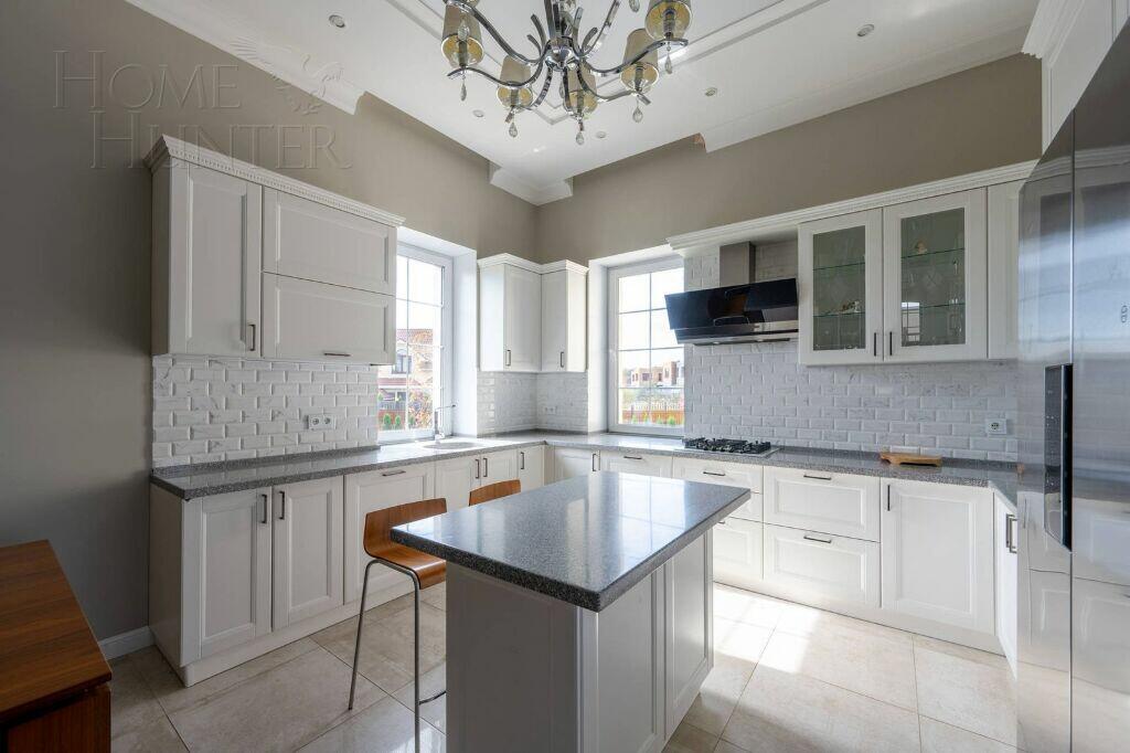 2-этажный коттедж 595 м² с отделкой