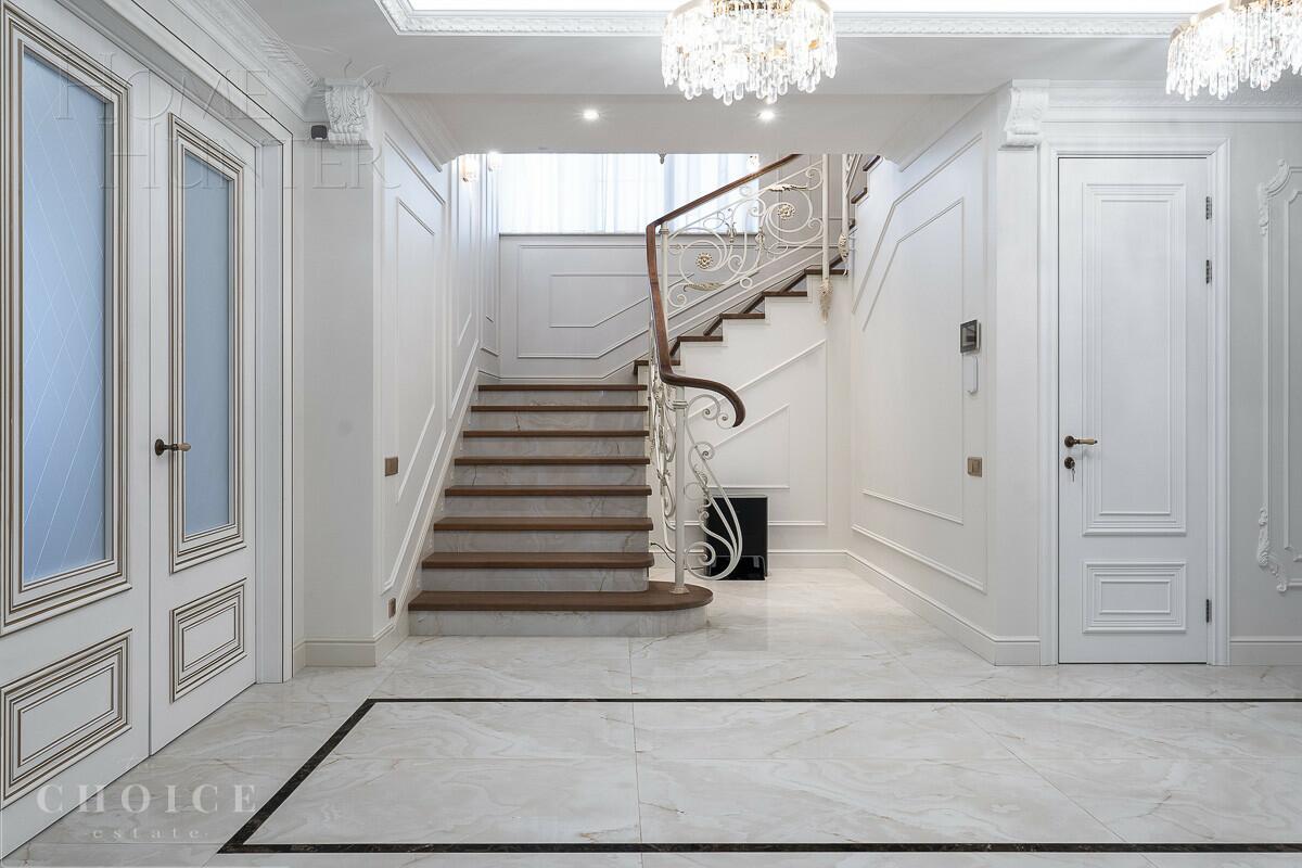 2-этажный коттедж 850 м² с отделкой