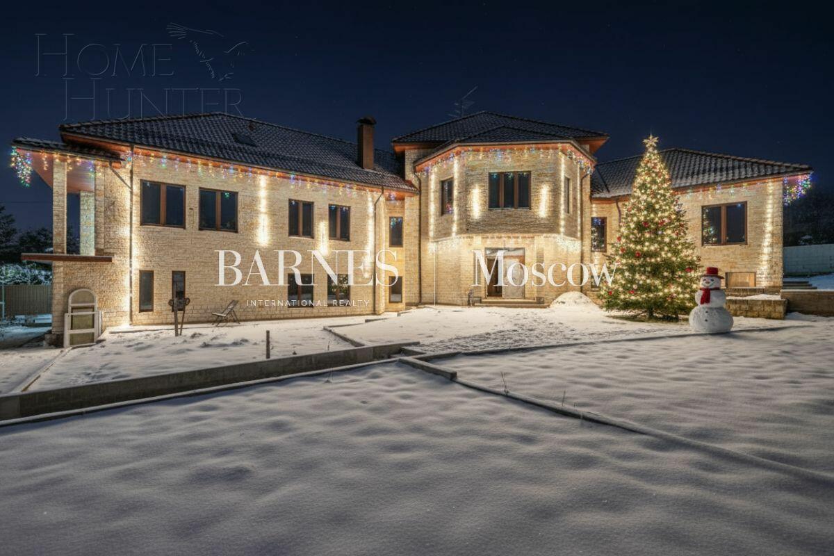 2-этажный коттедж 635.2 м² без отделки