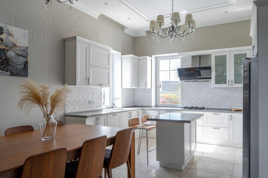 2-этажный коттедж 595 м² с отделкой