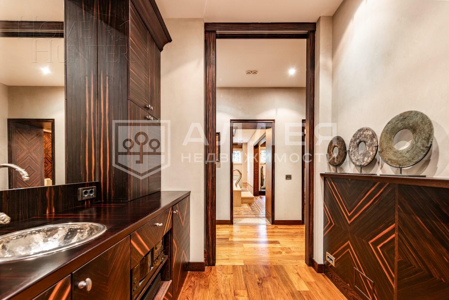 2-этажный коттедж 1 215 м² с отделкой