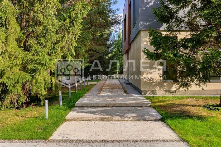 2-этажный коттедж 747 м² с отделкой