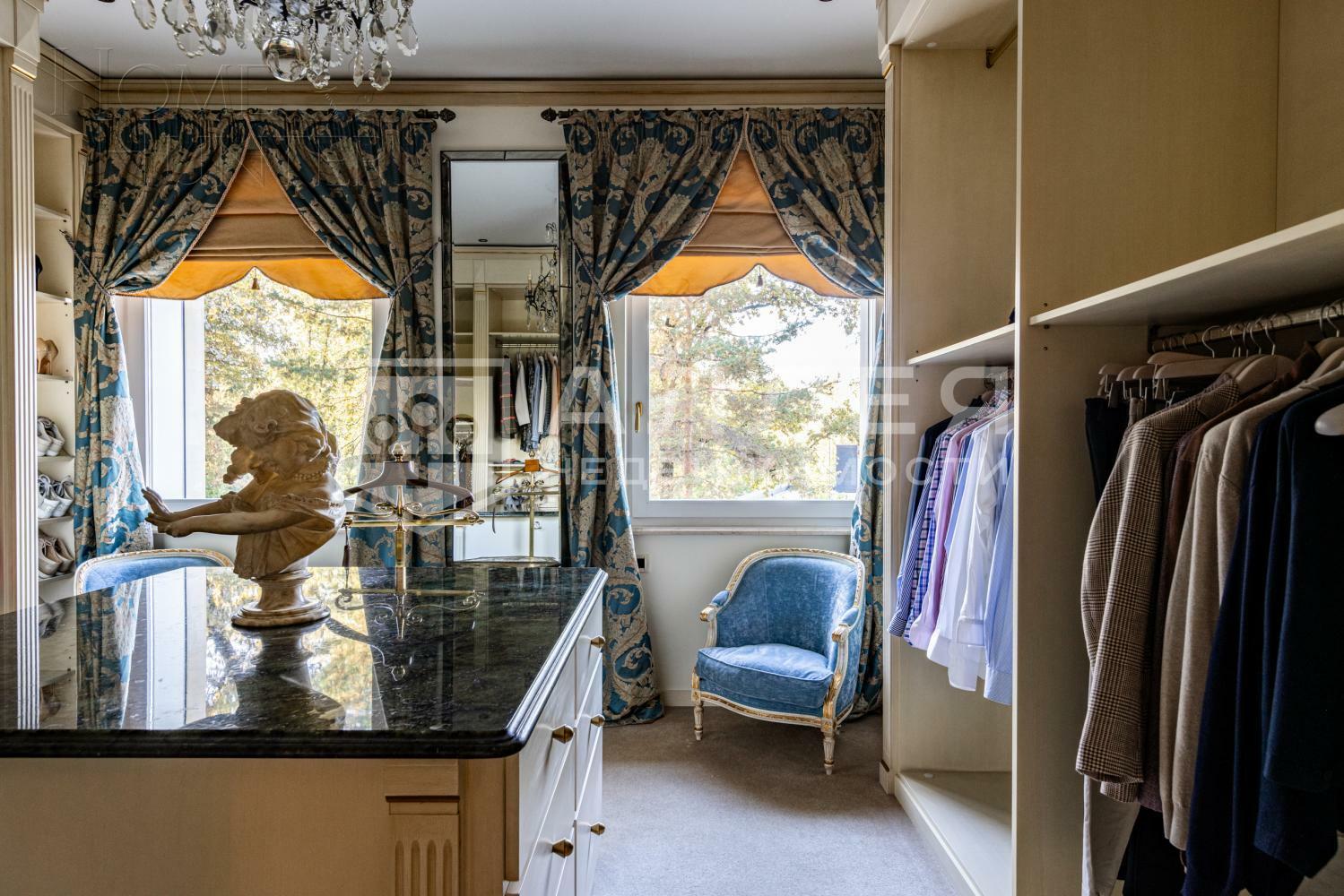 2-этажный коттедж 1 215 м² с отделкой