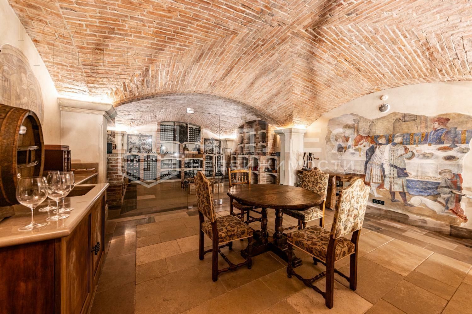 2-этажный коттедж 1 215 м² с отделкой