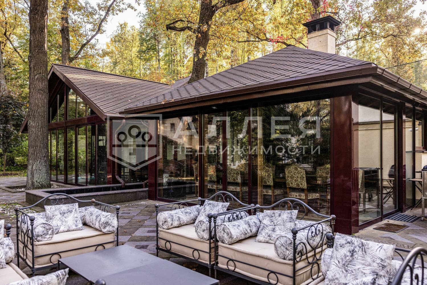 2-этажный коттедж 1 215 м² с отделкой