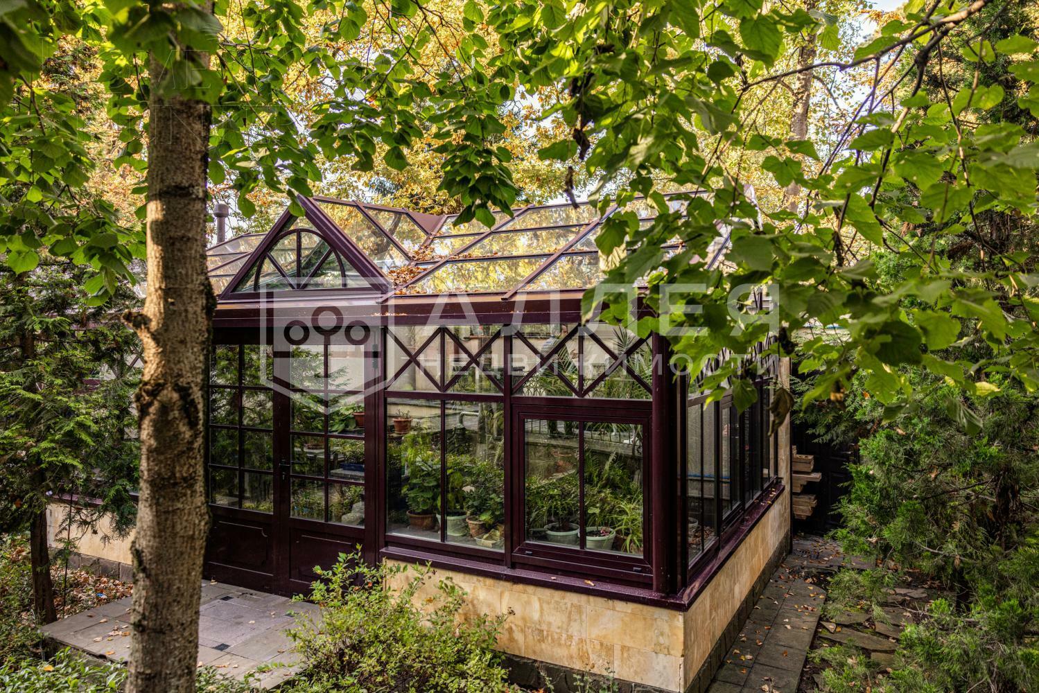 2-этажный коттедж 1 215 м² с отделкой