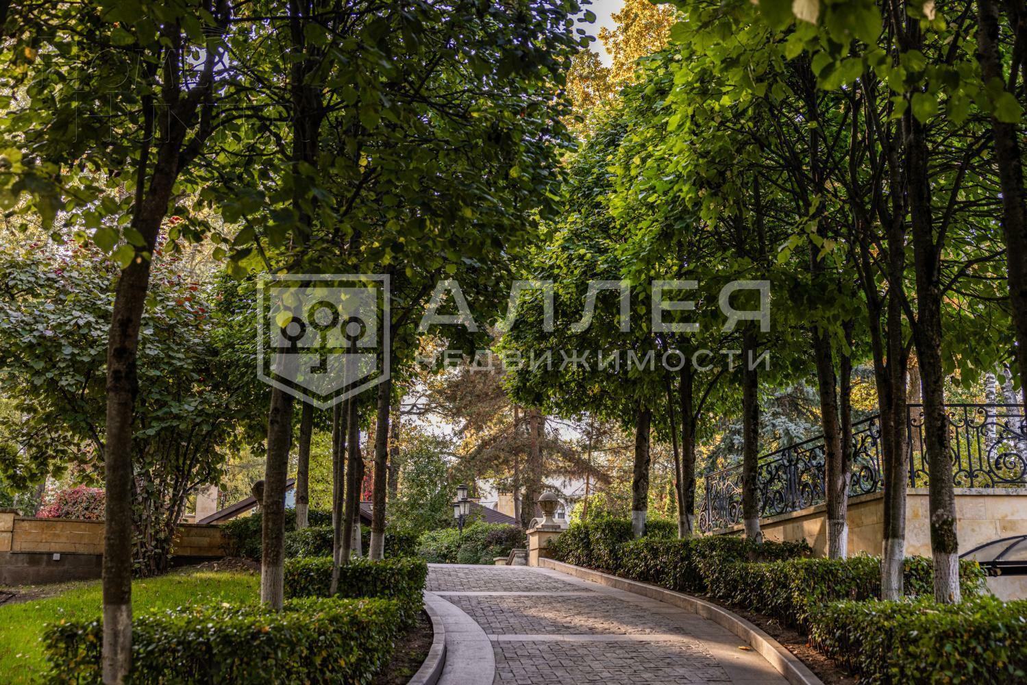 2-этажный коттедж 1 215 м² с отделкой