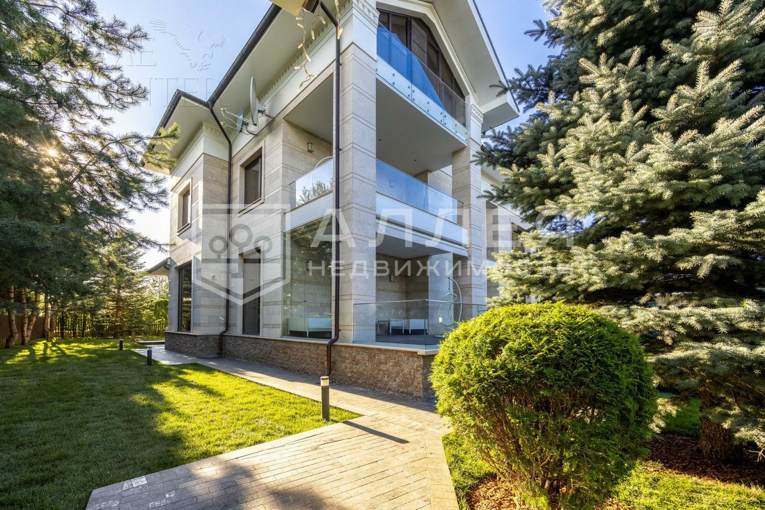 2-этажный коттедж 700 м² с отделкой