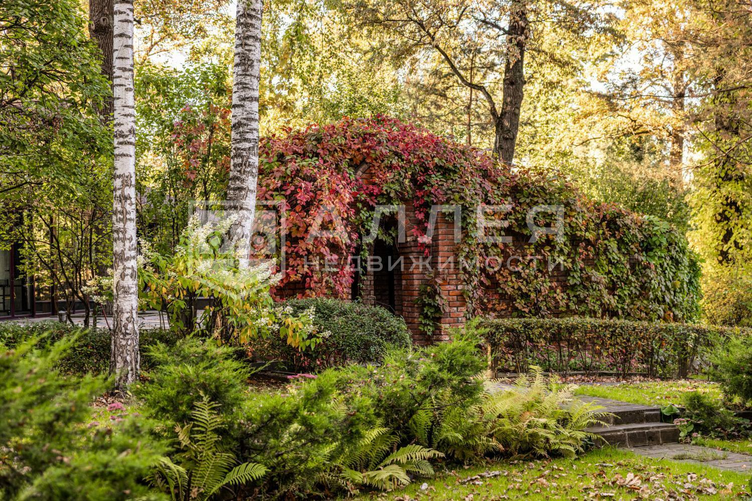 2-этажный коттедж 1 215 м² с отделкой