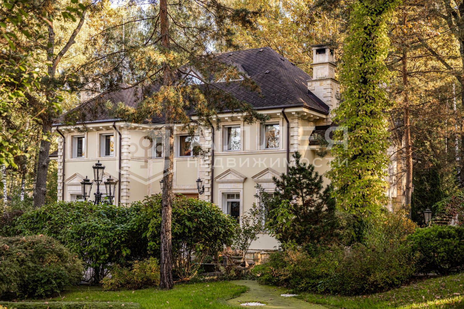 2-этажный коттедж 1 215 м² с отделкой