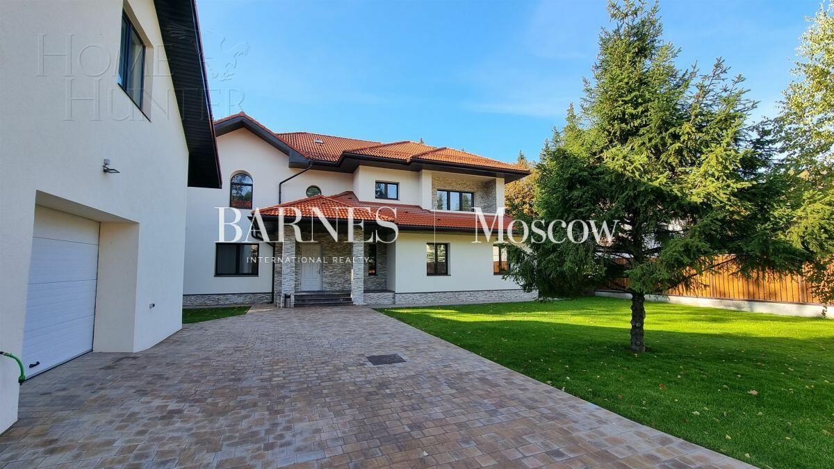 2-этажный коттедж 440 м² без отделки