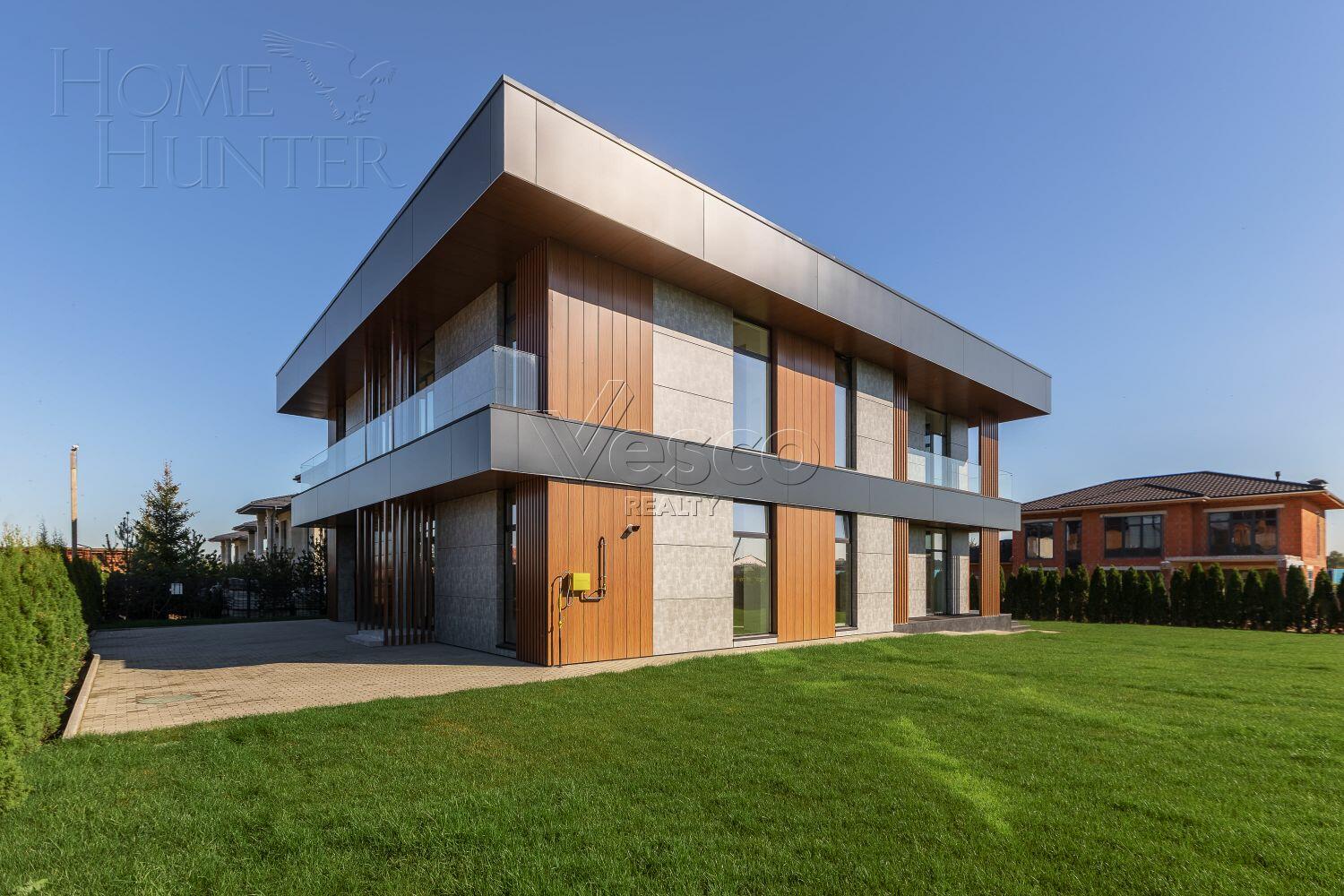 3-этажный коттедж 878 м² без отделки