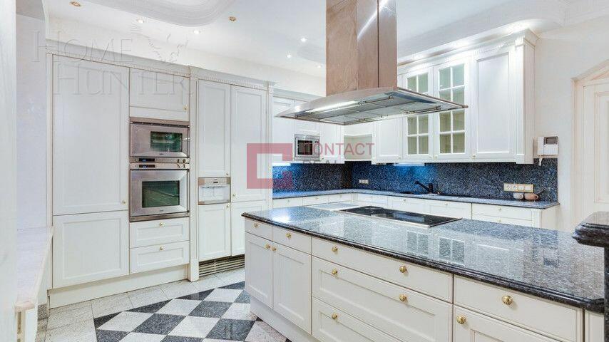 2-этажный коттедж 650 м² с отделкой