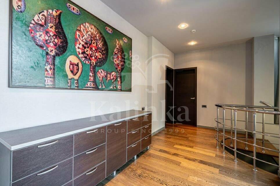 2-этажный коттедж 560 м² с отделкой