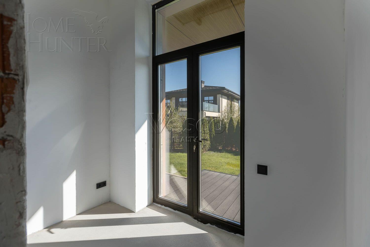 3-этажный коттедж 878 м² без отделки