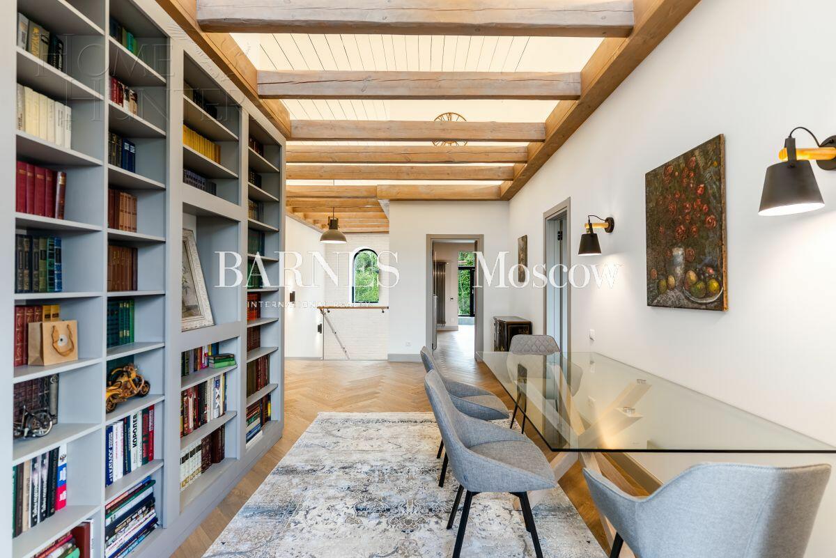 2-этажный коттедж 439 м² с отделкой