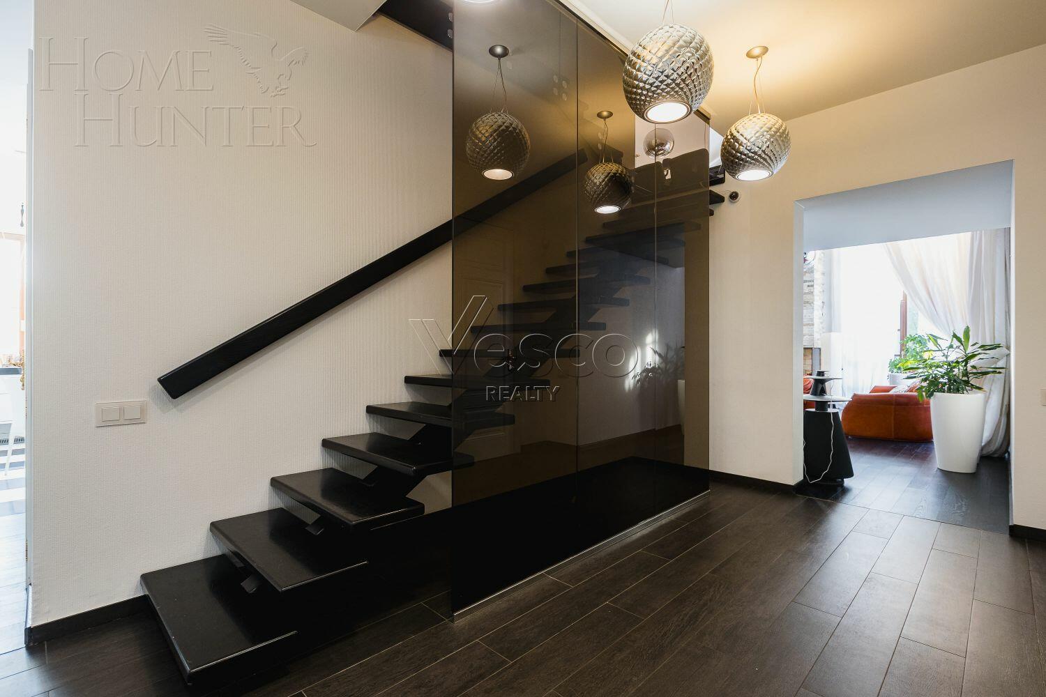 2-этажный коттедж 480 м² с отделкой