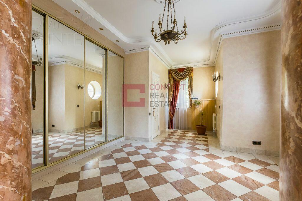 2-этажный коттедж 650 м² с отделкой