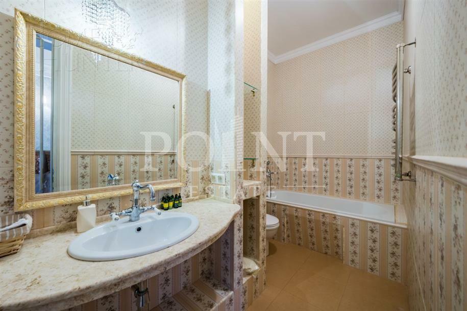 2-этажный коттедж 300 м² с отделкой