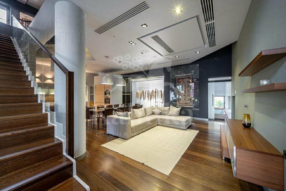 2-этажный коттедж 560 м² с отделкой