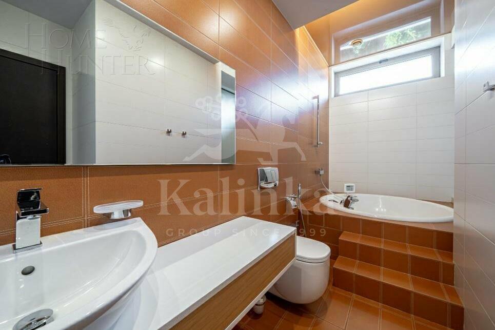 2-этажный коттедж 560 м² с отделкой