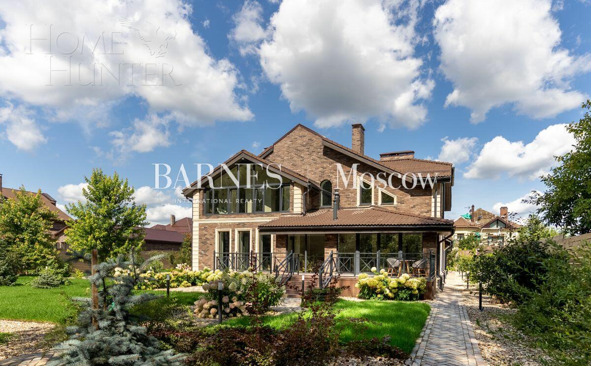 2-этажный коттедж 439 м² с отделкой