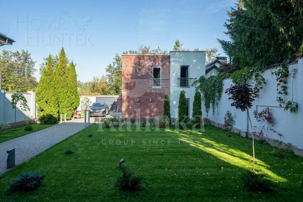 2-этажный коттедж 560 м² с отделкой