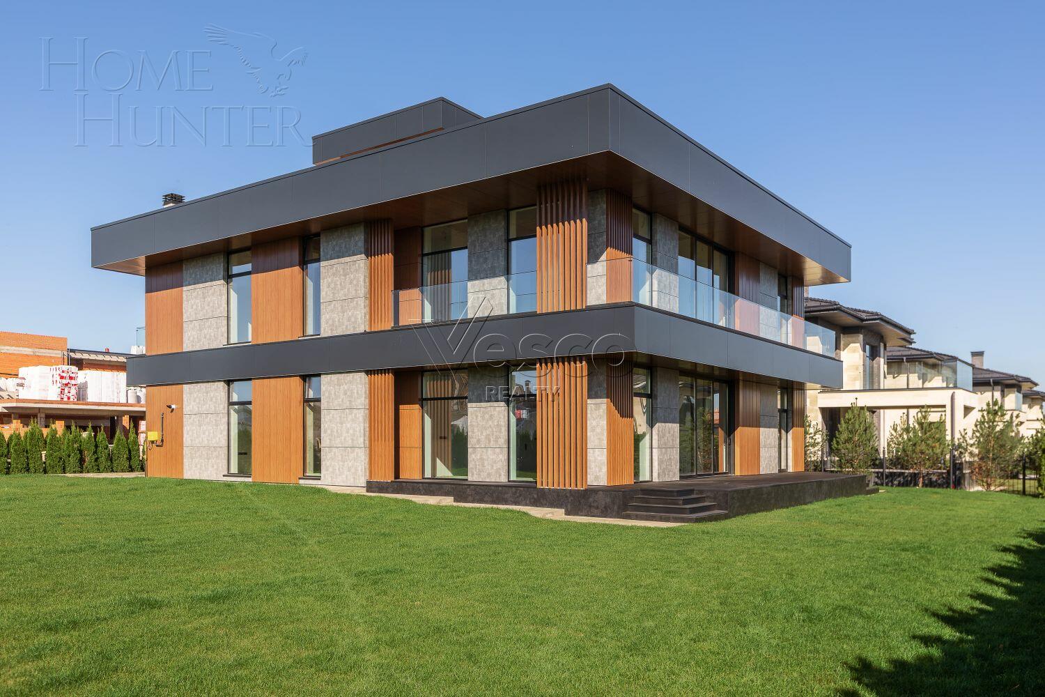 3-этажный коттедж 878 м² без отделки