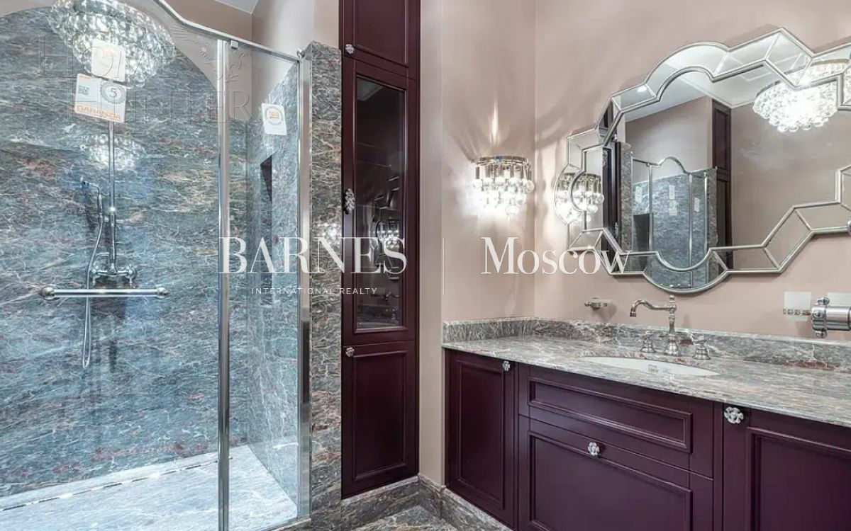 2-этажный коттедж 737 м² с отделкой