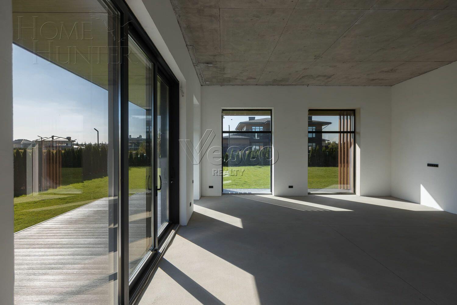 3-этажный коттедж 878 м² без отделки