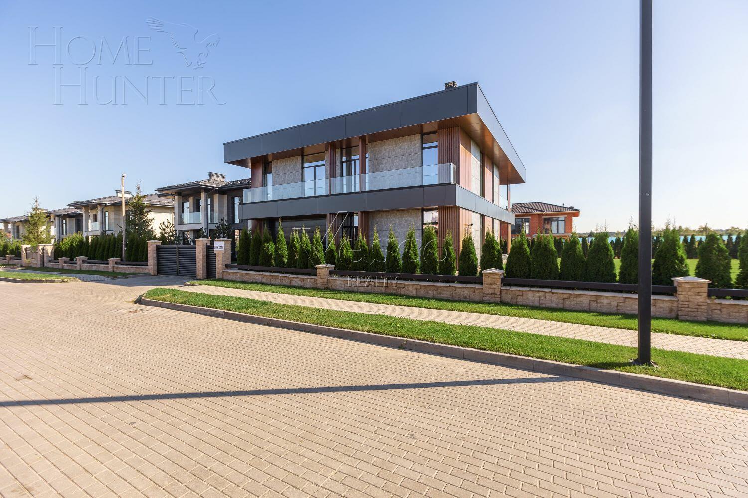 3-этажный коттедж 878 м² без отделки