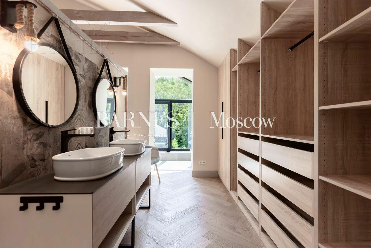 2-этажный коттедж 439 м² с отделкой