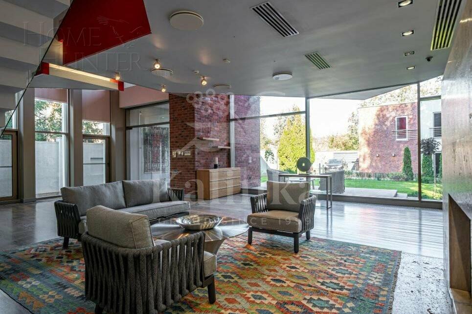 2-этажный коттедж 560 м² с отделкой