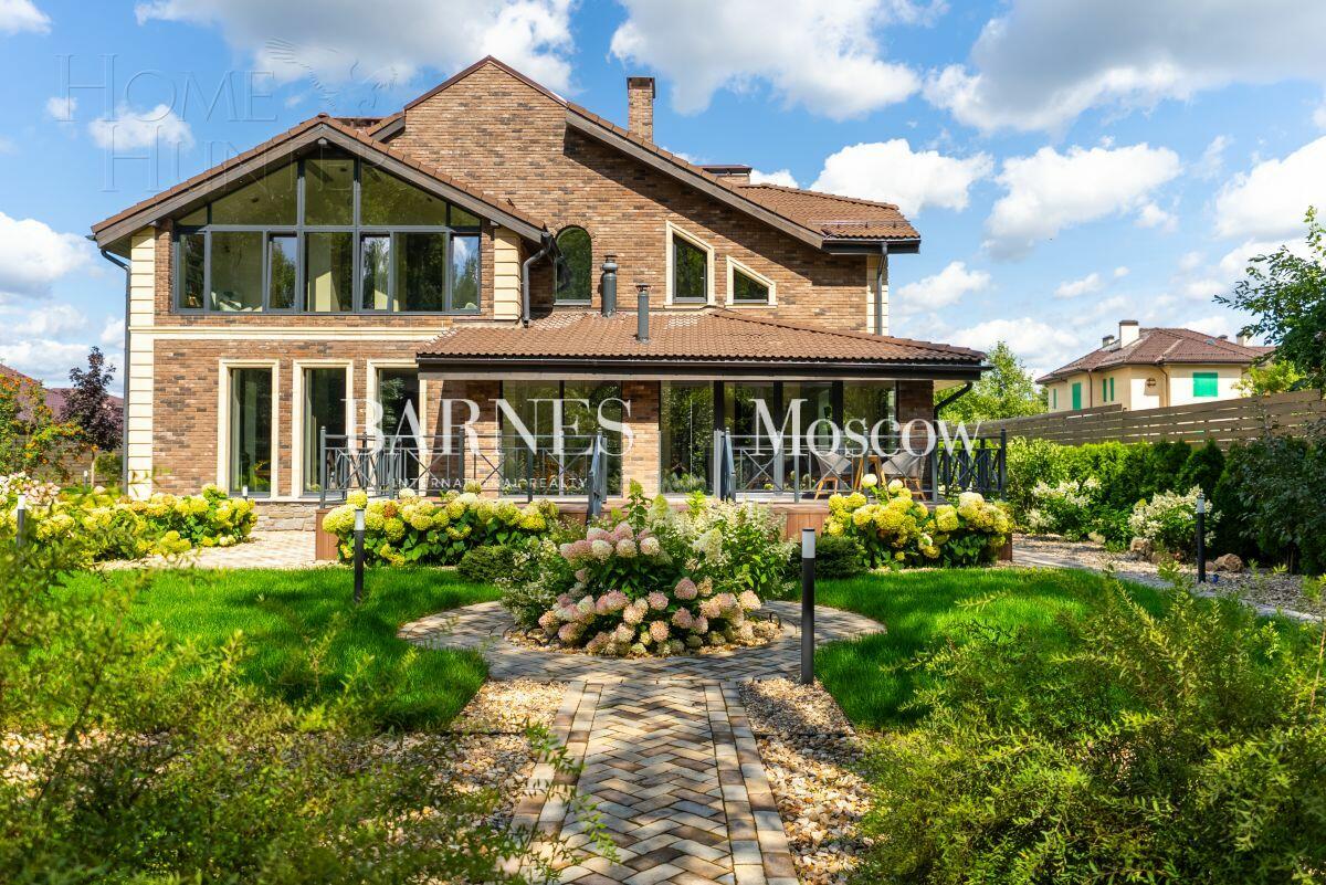 2-этажный коттедж 439 м² с отделкой