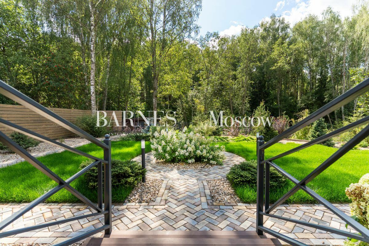 2-этажный коттедж 439 м² с отделкой