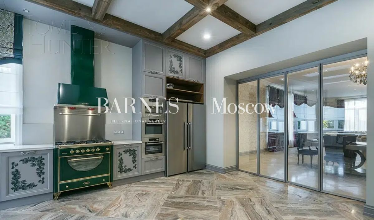 2-этажный коттедж 737 м² с отделкой