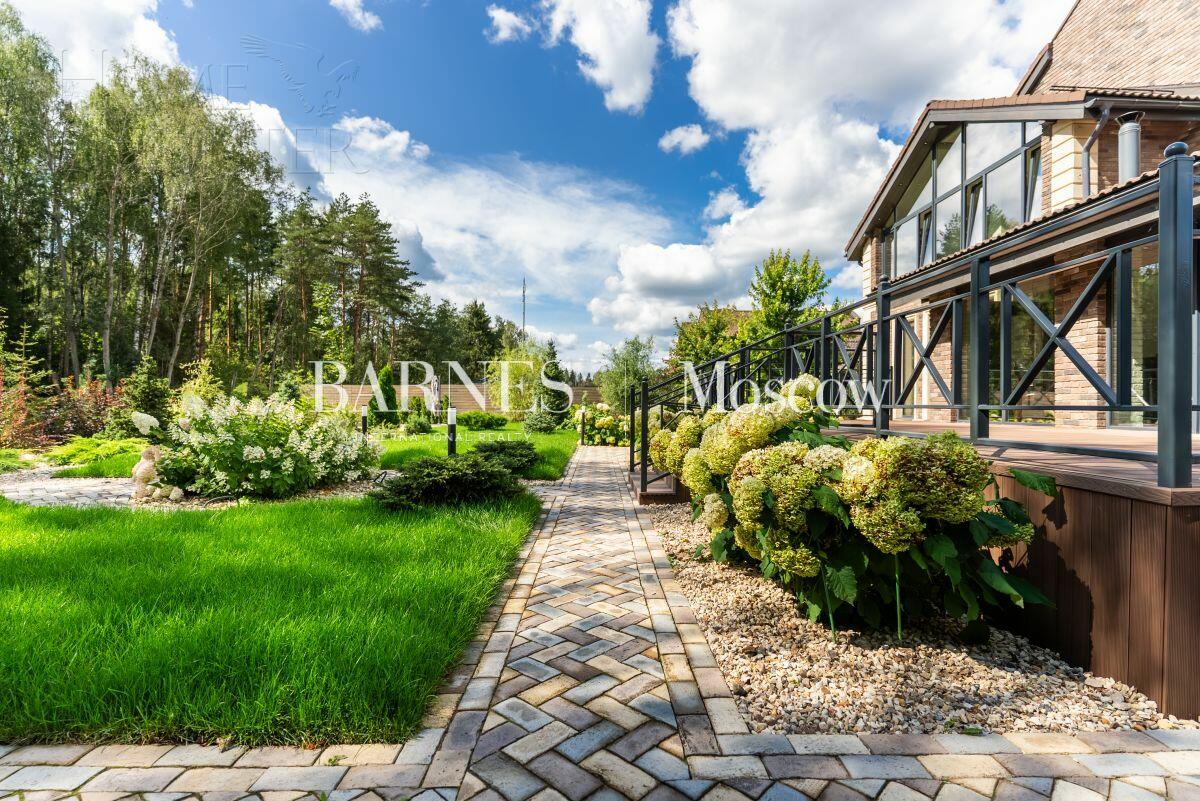 2-этажный коттедж 439 м² с отделкой