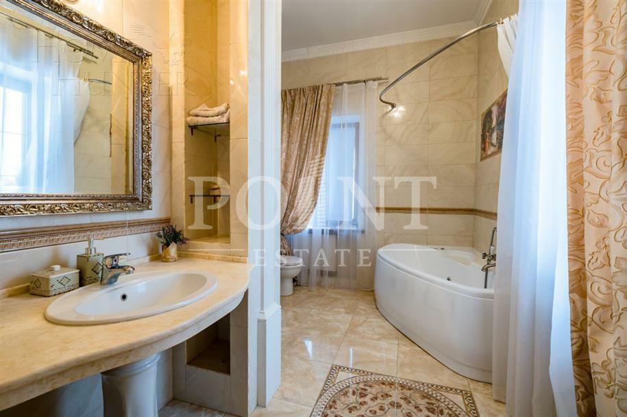 2-этажный коттедж 300 м² с отделкой