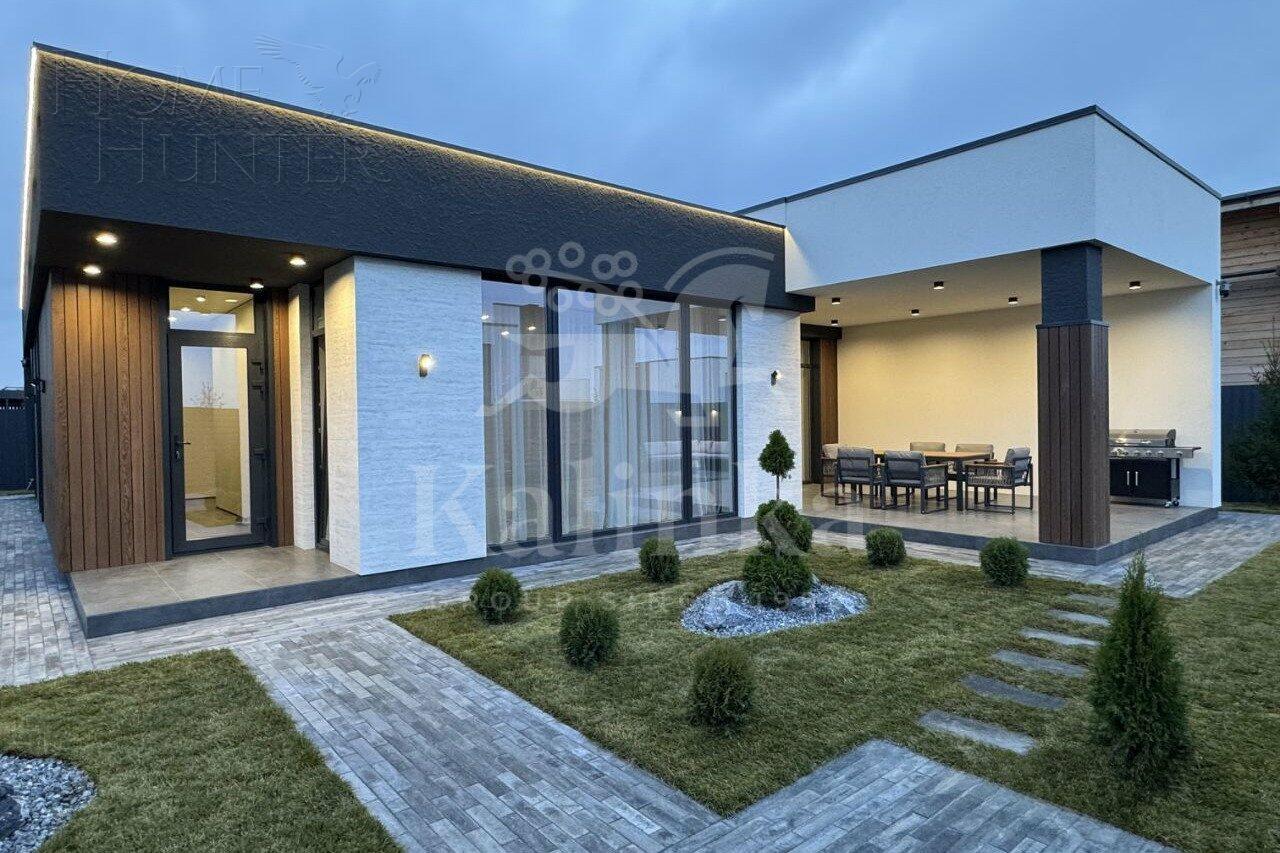 1-этажный коттедж 200 м² с отделкой