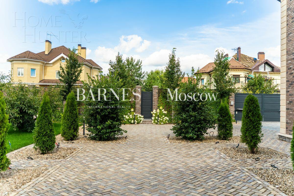 2-этажный коттедж 439 м² с отделкой