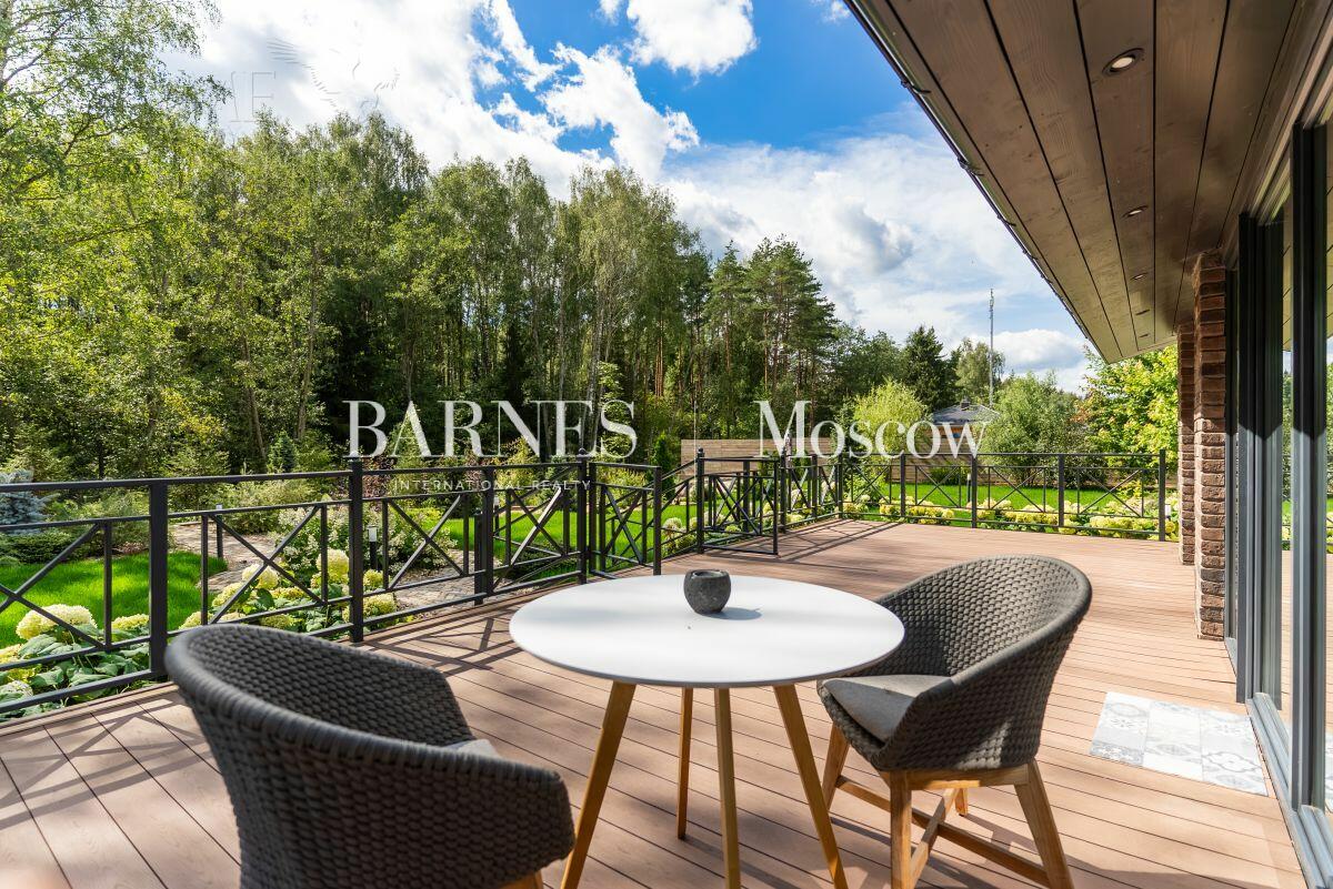 2-этажный коттедж 439 м² с отделкой