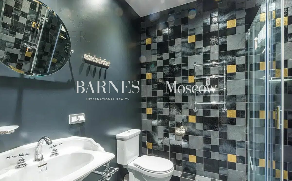 2-этажный коттедж 737 м² с отделкой