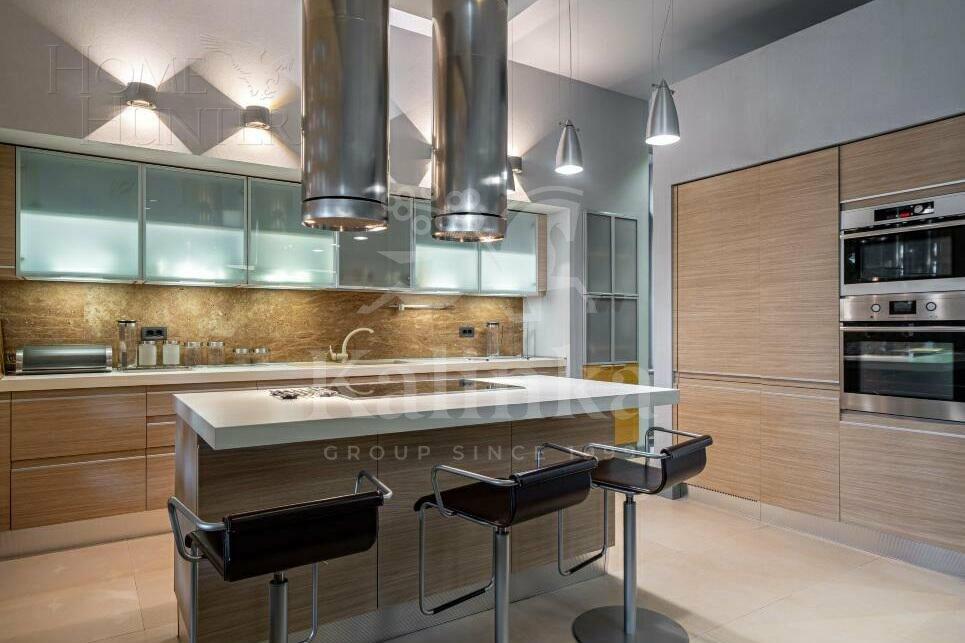 2-этажный коттедж 560 м² с отделкой