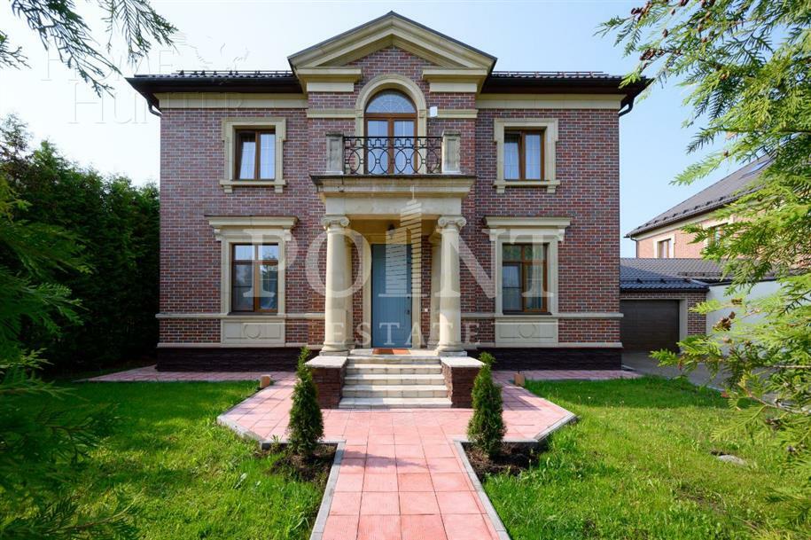 2-этажный коттедж 300 м² с отделкой