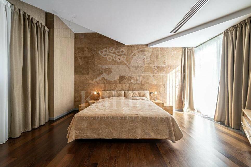 2-этажный коттедж 560 м² с отделкой