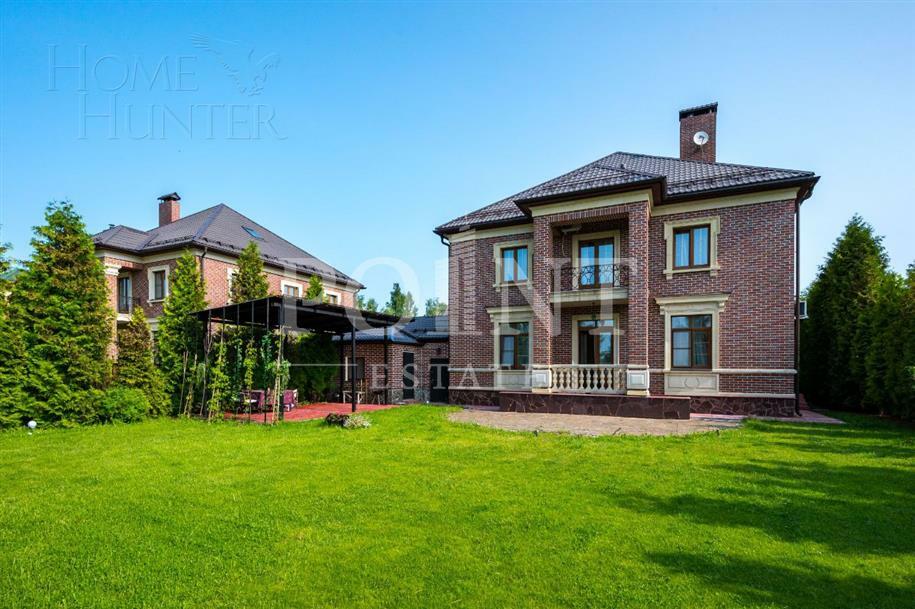 2-этажный коттедж 300 м² с отделкой