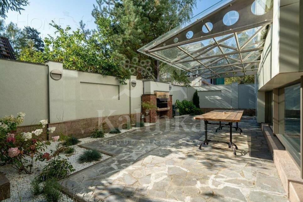 2-этажный коттедж 560 м² с отделкой