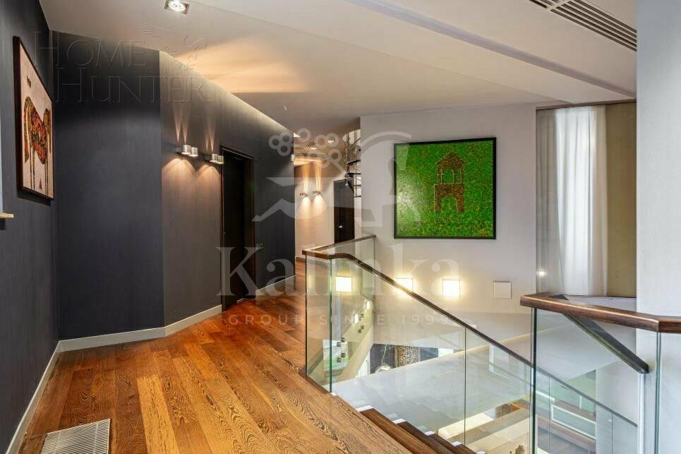 2-этажный коттедж 560 м² с отделкой