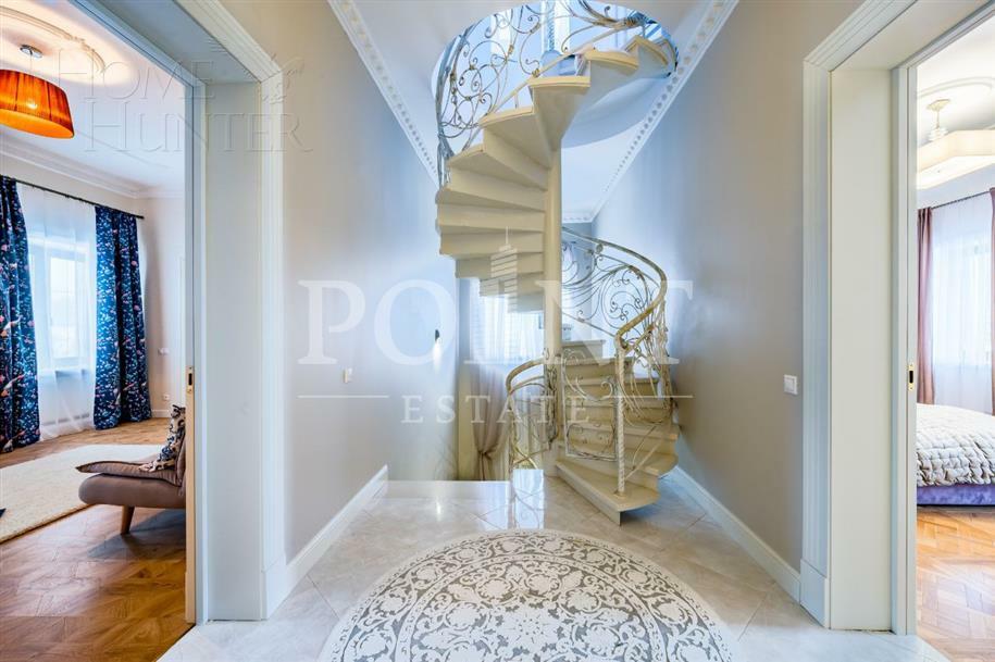 2-этажный коттедж 300 м² с отделкой